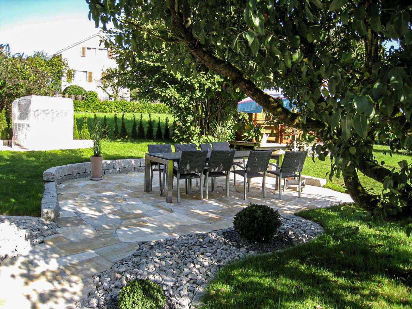 Sitzplätze, Wege & Parkplätze - Bild 3