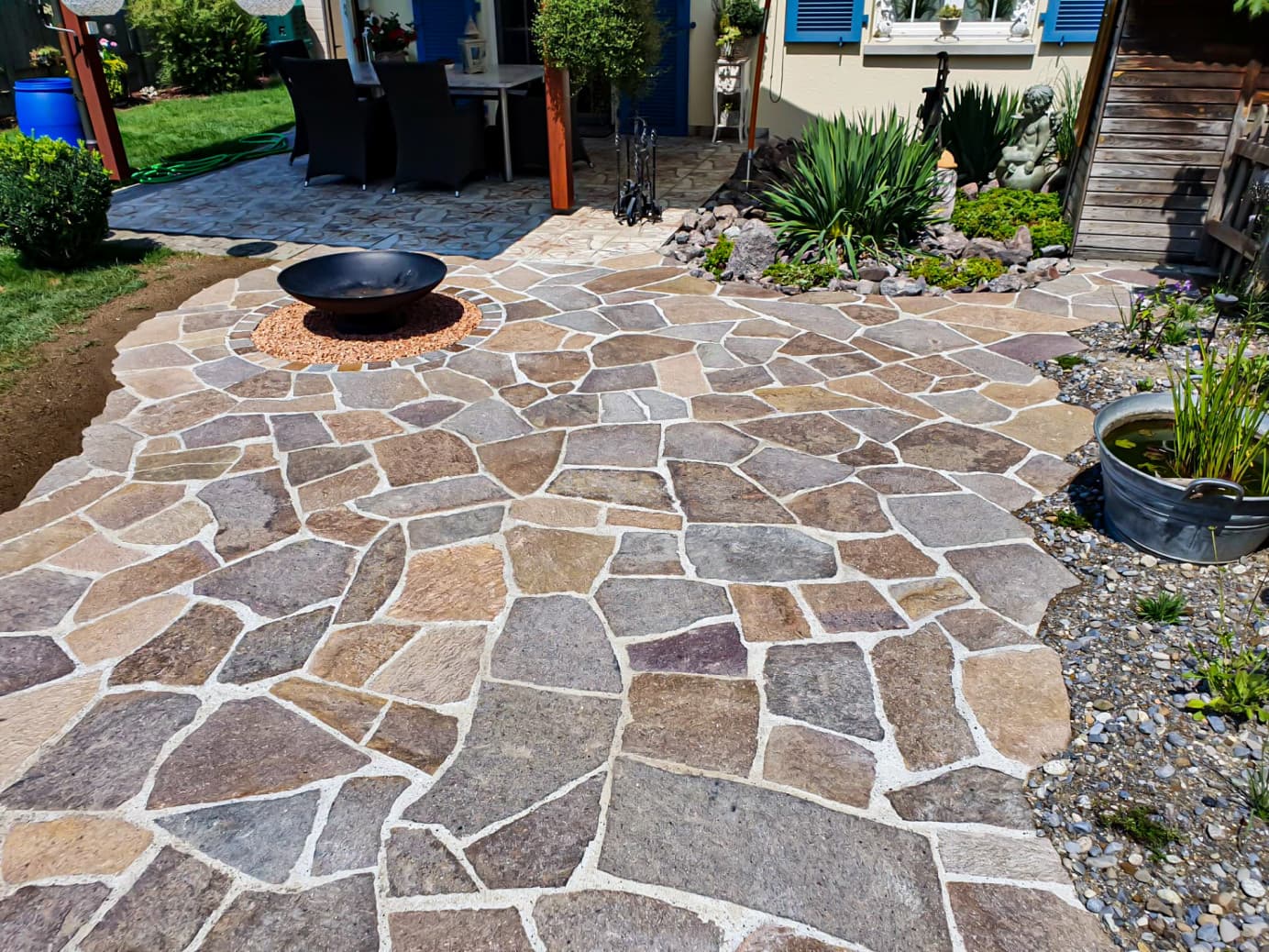 Sitzplätze, Wege & Parkplätze - Bild 2